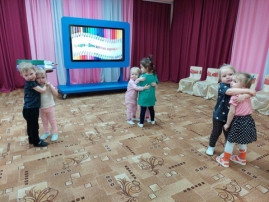 День цветных карандашей День цветных карандашей.