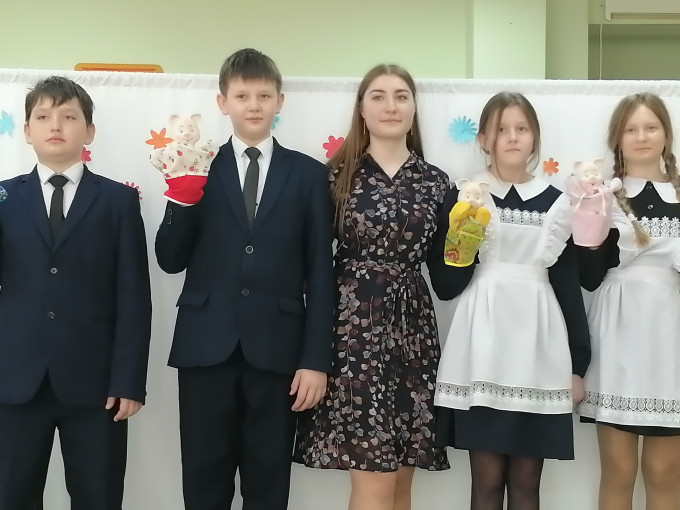 Кукольный спектакль Кукольный спектакль.